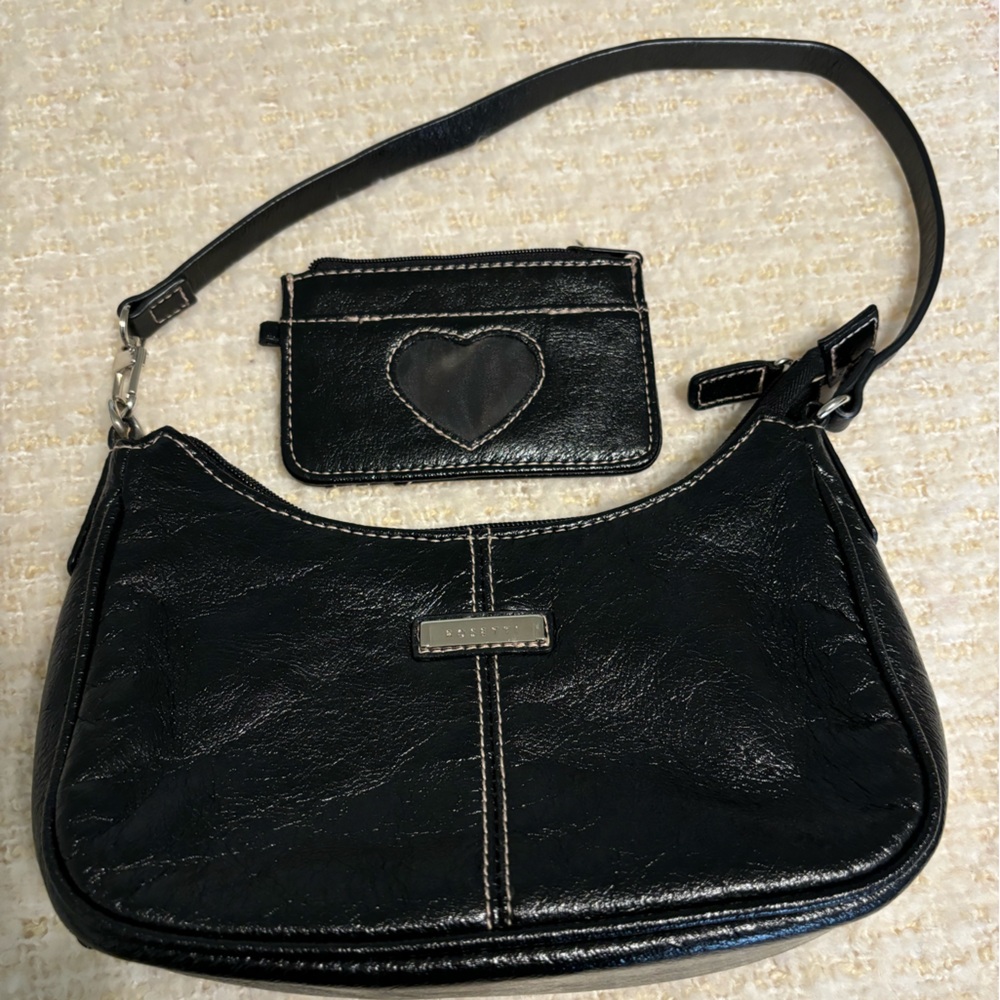 Small faux leather purse.